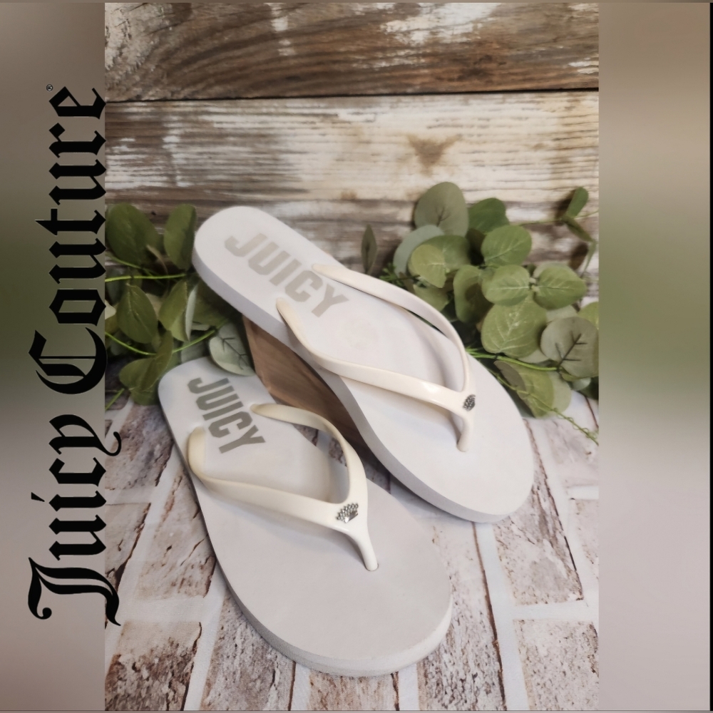 Juicy by Juicy Couture White Flip Flops Size 7
